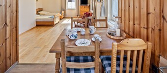 Holiday Apartment "Bachmanns 2" with Shared Garden & Wi-Fi
