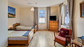 1 bedroom, free WiFi, bed sheets