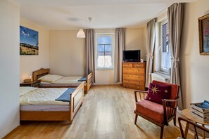 1 bedroom, free WiFi, bed sheets - Holiday Apartment "Bachmanns 2" with Shared Garden & Wi-Fi (Schotten)