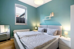 1 bedroom, iron/ironing board, free WiFi, bed sheets