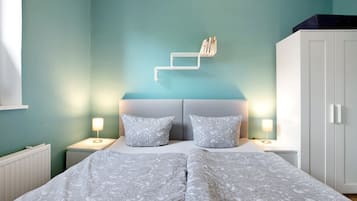 1 habitación, tabla de planchar con plancha, wifi gratis y ropa de cama