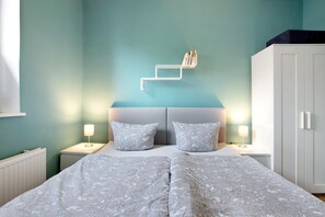 1 slaapkamer, een strijkplank/strijkijzer, gratis wifi, beddengoed