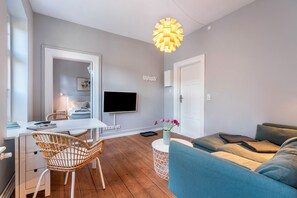 テレビ、ステレオ