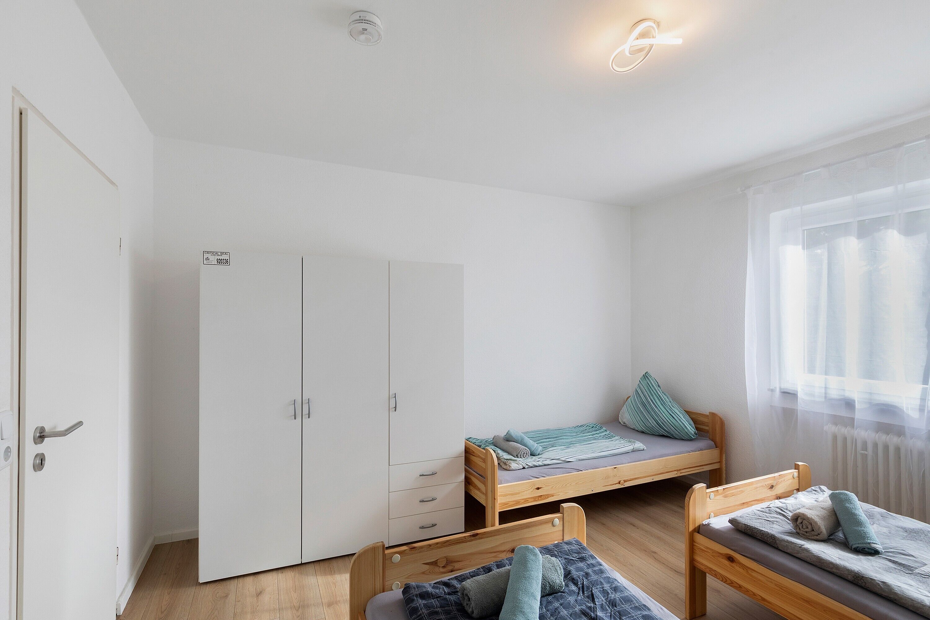 3 slaapkamers, een strijkplank/strijkijzer, gratis wifi, beddengoed