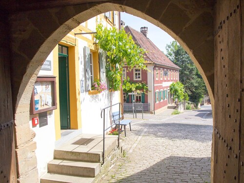 Ferienwohnung 'Maisonette Ferienwohnung Tenne' mit Gemeinschaftsgarten, Balkon und WLAN