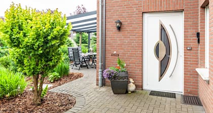 Ferienwohnung 'Tulpe' mit Balkon und WLAN