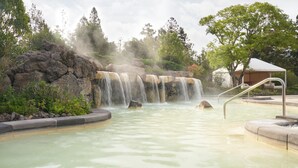 Hot springs - STARVILLE (Seogwipo)
