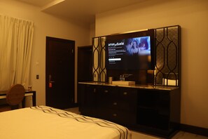 Deluxe-Zimmer | Schreibtisch, laptopgeeigneter Arbeitsplatz, kostenloses WLAN