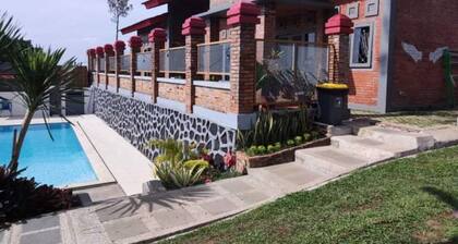 Villa forest puncak
romantis classic dekat dengan taman safari puncak bogor