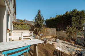 Outdoor dining - House Ty-Matelot D'aleth at 2 min foot in the water (Saint-Malo)