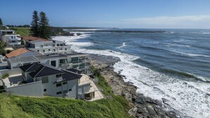 Exterior - Oceans 8 - Oceanstays -Absolute Oceanfront with Fireplace (Yamba)