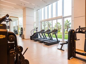 Gym - Luxurious 1BR Oasis Panoramic Views (Dubai)