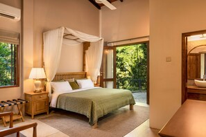 Superior Double Room | In-room safe, blackout drapes, iron/ironing board - The Weir House (Ulapane)