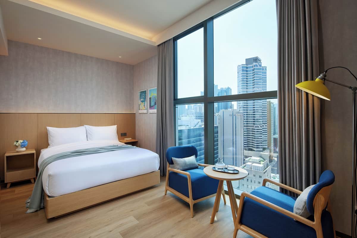 Superior Room (Queen) | In-room safe, blackout drapes, iron/ironing board, free WiFi