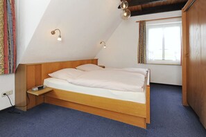 2 slaapkamers, reisbedje, wifi, beddengoed