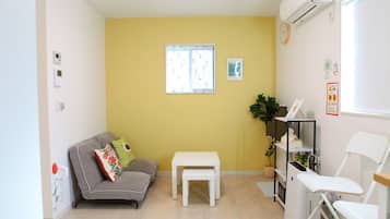 1F Red Door, Non-smoking | Living area | 32-inch flat-screen TV with digital channels