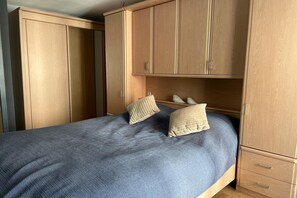 2 bedrooms, Internet