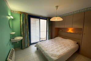 2 chambres, fer et planche à repasser, Wi-Fi gratuit