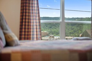 3 soveværelser, skrivebord, strygejern/strygebræt, weekendseng