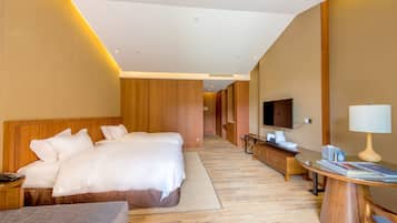 1 bedroom, in-room safe, blackout curtains, soundproofing