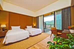 高级房 | 1 多间卧室、客房内保险箱、遮光窗帘、隔音