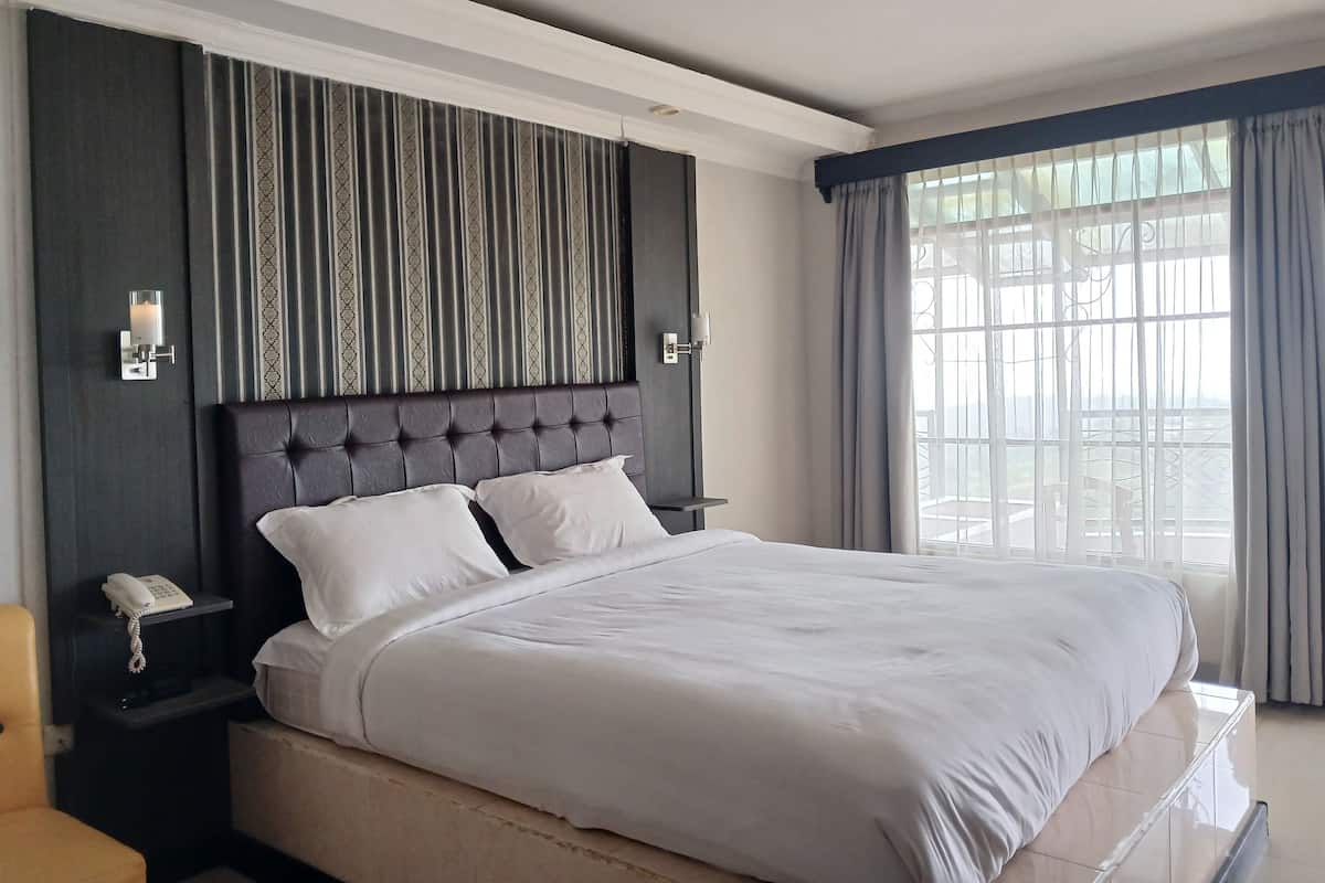 Superior Room | Premium bedding, pillowtop beds, soundproofing, free WiFi