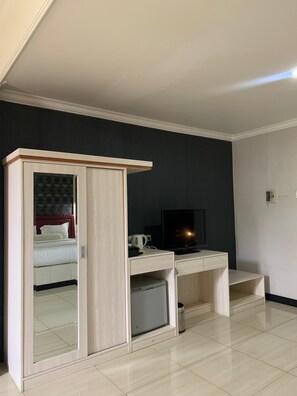 Executive Room | In-room dining