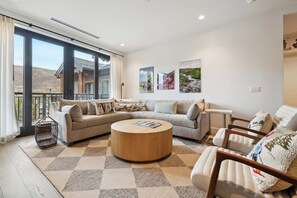 Smart-tv en een open haard