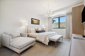 2 bedrooms, desk, iron/ironing board, travel crib - Frontgate 410 - 2 Bedroom Residence (Avon)