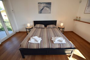 3 bedrooms, free WiFi, bed sheets