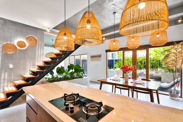 Deluxe Villa | Private kitchen - Octo 6 Villa by Betterplace (Canggu)