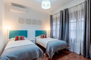 2 chambres, bureau, fer et planche à repasser, Wi-Fi