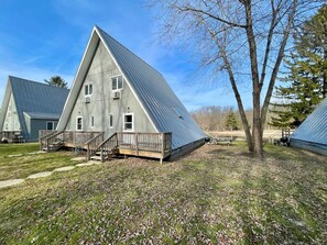 Exterior - Chalet on the Lake 94 w/ Beach Access, Pools, Sport Courts, Fishing Pond & more! (Stevensville)