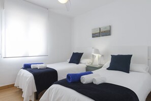2 chambres, fer et planche Ă repasser, Wi-Fi, draps fournis