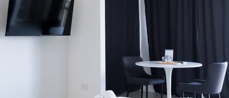 Exclusive-Suite | 1 Schlafzimmer, hochwertige Bettwaren, Daunenbettdecken