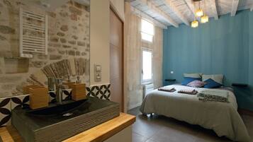 2 多间卧室、熨斗/熨衣板、WiFi、床单