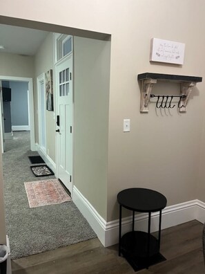 Interior - Private & Spacious Home 5 miles from Notre Dame (Mishawaka)