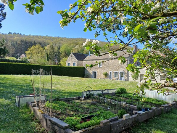 Property grounds - The fairy hill private property (Yvoir)