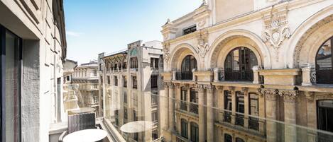 Luxury Apartment | Balcony