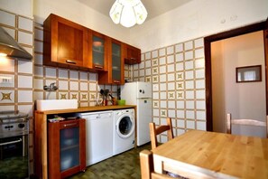 Fridge, microwave, oven, stovetop - Das Karma - Bruzzi (Genova)