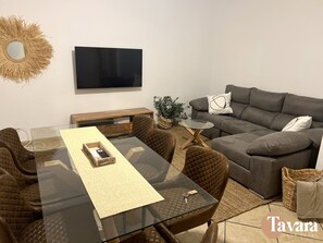 Smart TV, fireplace, video games
