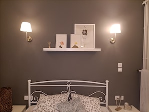 City Apartment | 1 bedroom, iron/ironing board, free WiFi, bed sheets