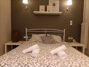 City Apartment | 1 bedroom, iron/ironing board, free WiFi, bed sheets