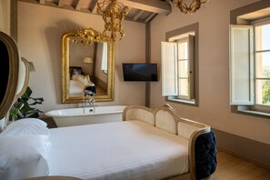12 bedrooms, in-room safe, travel cot, WiFi - A window to the beautiful Chianti Classico hills (Impruneta)