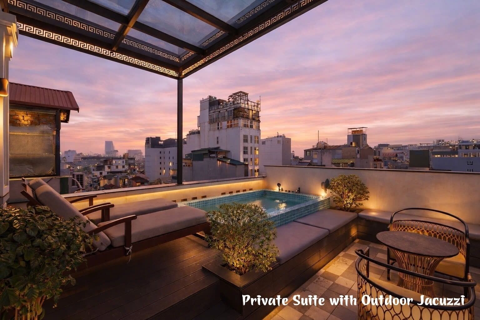 Minerva Suite with Outdoor Jacuzzi | Teras/patio