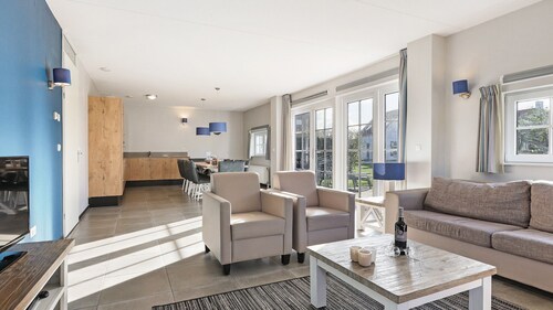 Luxuriöses 10-Personen-Ferienhaus mit Sonnendusche und Sauna