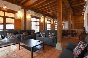 Living area - La Casona de los Cinco Caños (Coca)