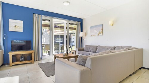 Detached holiday home with 4 bedrooms and 2 bathrooms