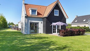 Exterior - Detached holiday home with 4 bedrooms and 2 bathrooms (Nieuwvliet)