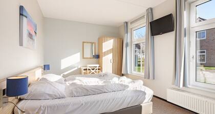 4 bedroom accommodation in Nieuwvliet